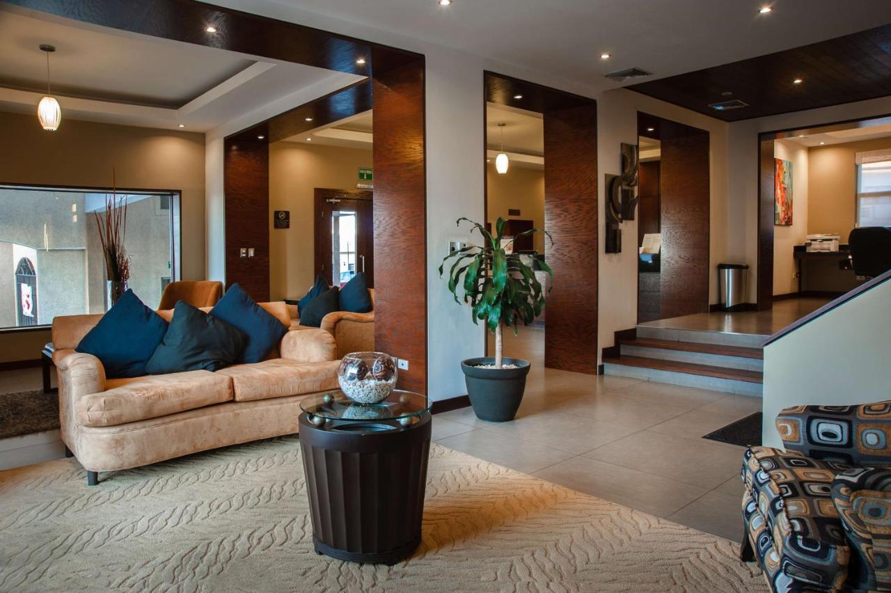 Best Western Cumbres Inn Cd. Cuauhtemoc Bagian luar foto