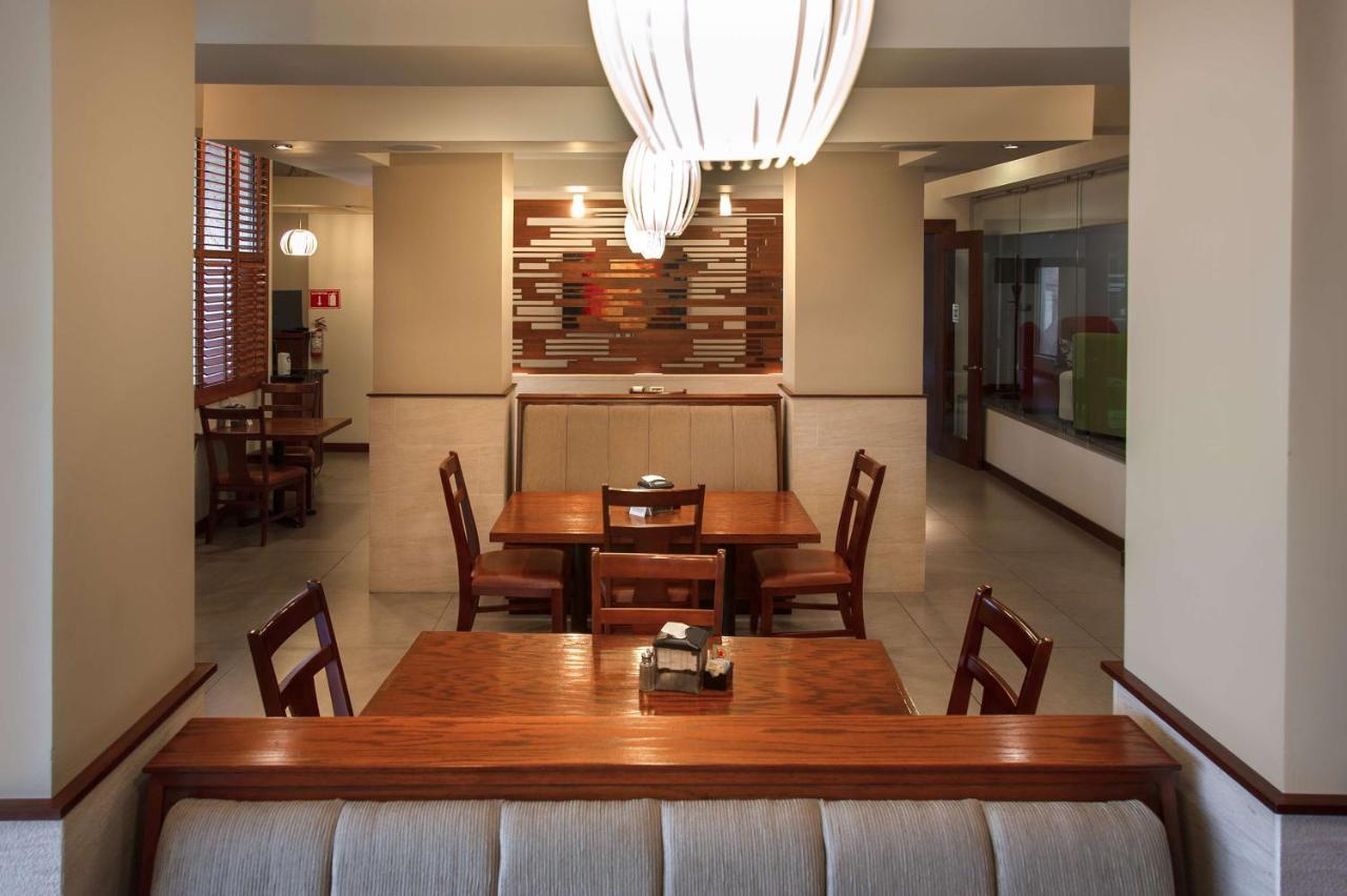 Best Western Cumbres Inn Cd. Cuauhtemoc Bagian luar foto