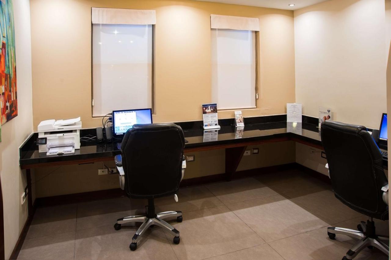 Best Western Cumbres Inn Cd. Cuauhtemoc Bagian luar foto