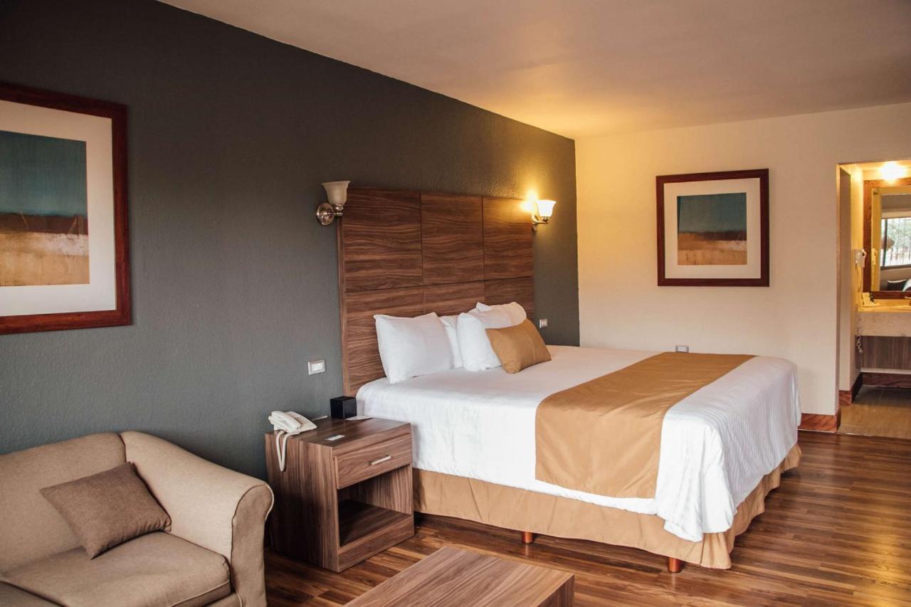 Best Western Cumbres Inn Cd. Cuauhtemoc Bagian luar foto