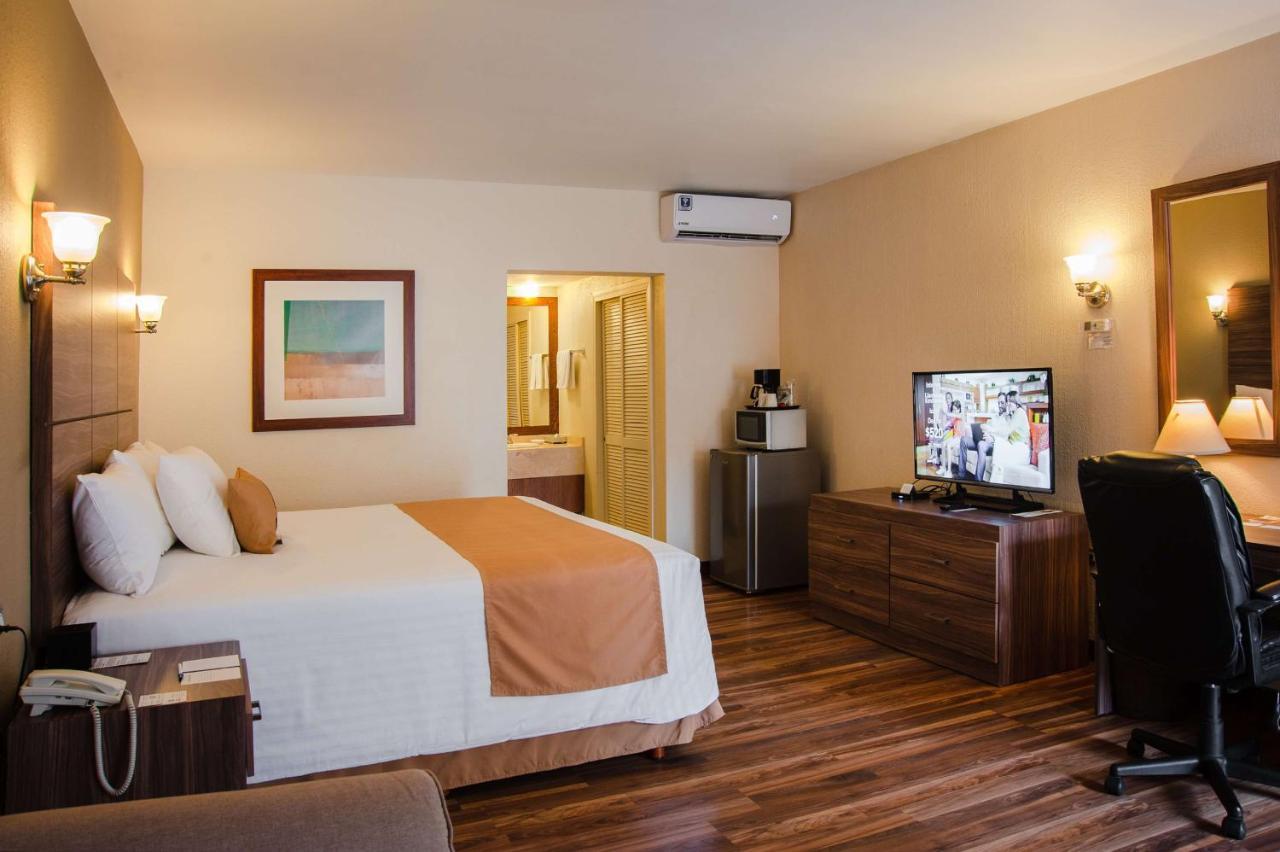 Best Western Cumbres Inn Cd. Cuauhtemoc Bagian luar foto