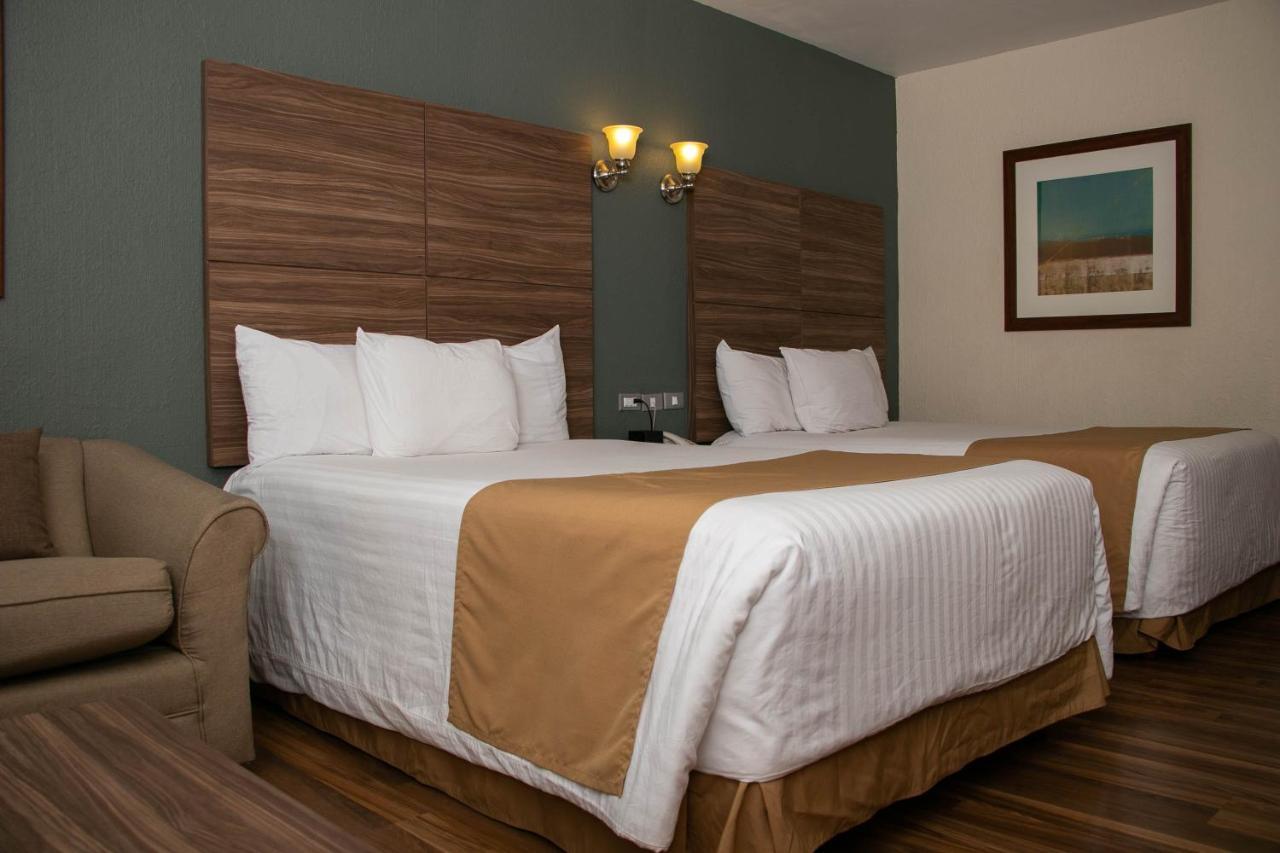 Best Western Cumbres Inn Cd. Cuauhtemoc Bagian luar foto