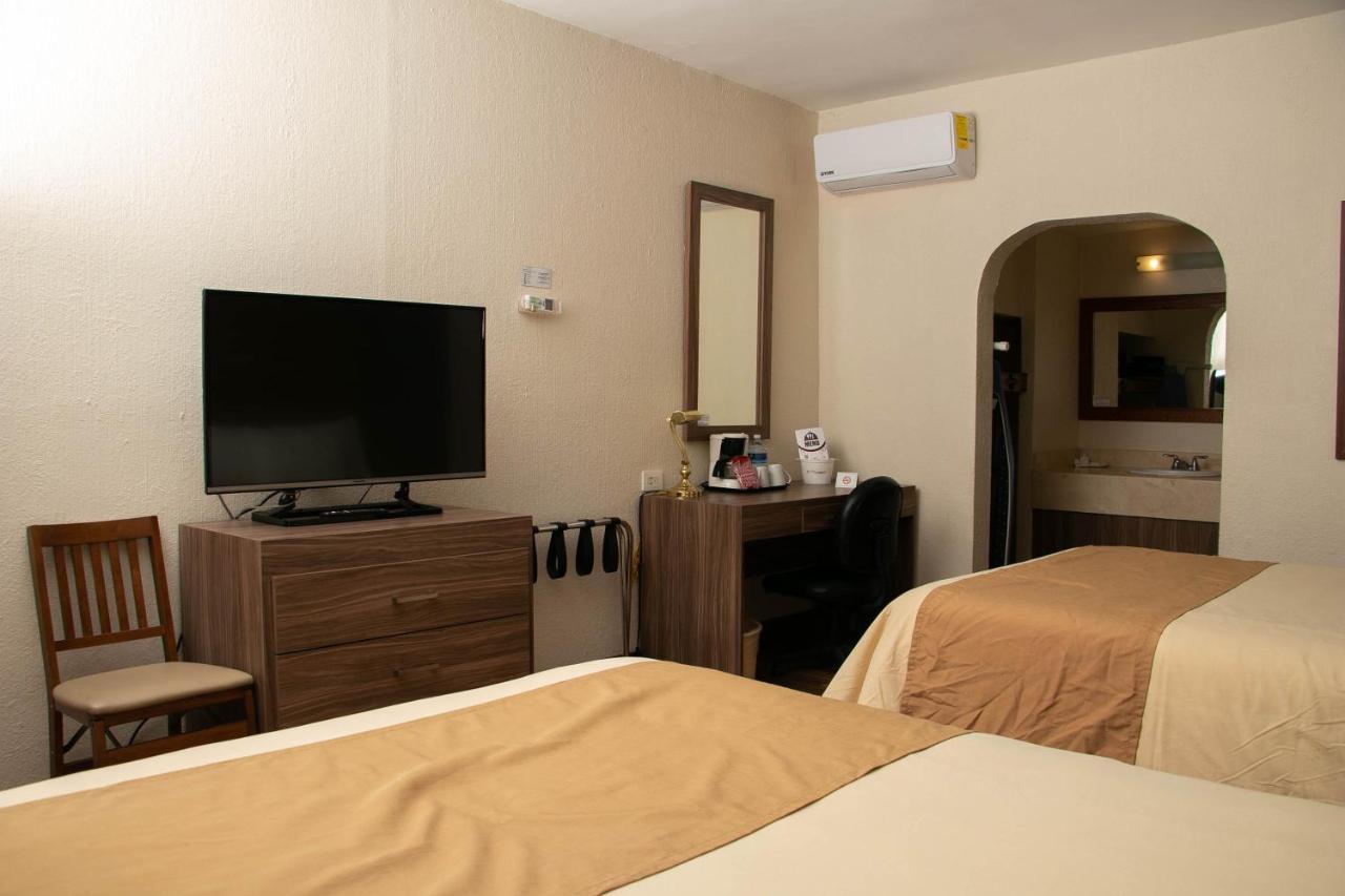 Best Western Cumbres Inn Cd. Cuauhtemoc Bagian luar foto