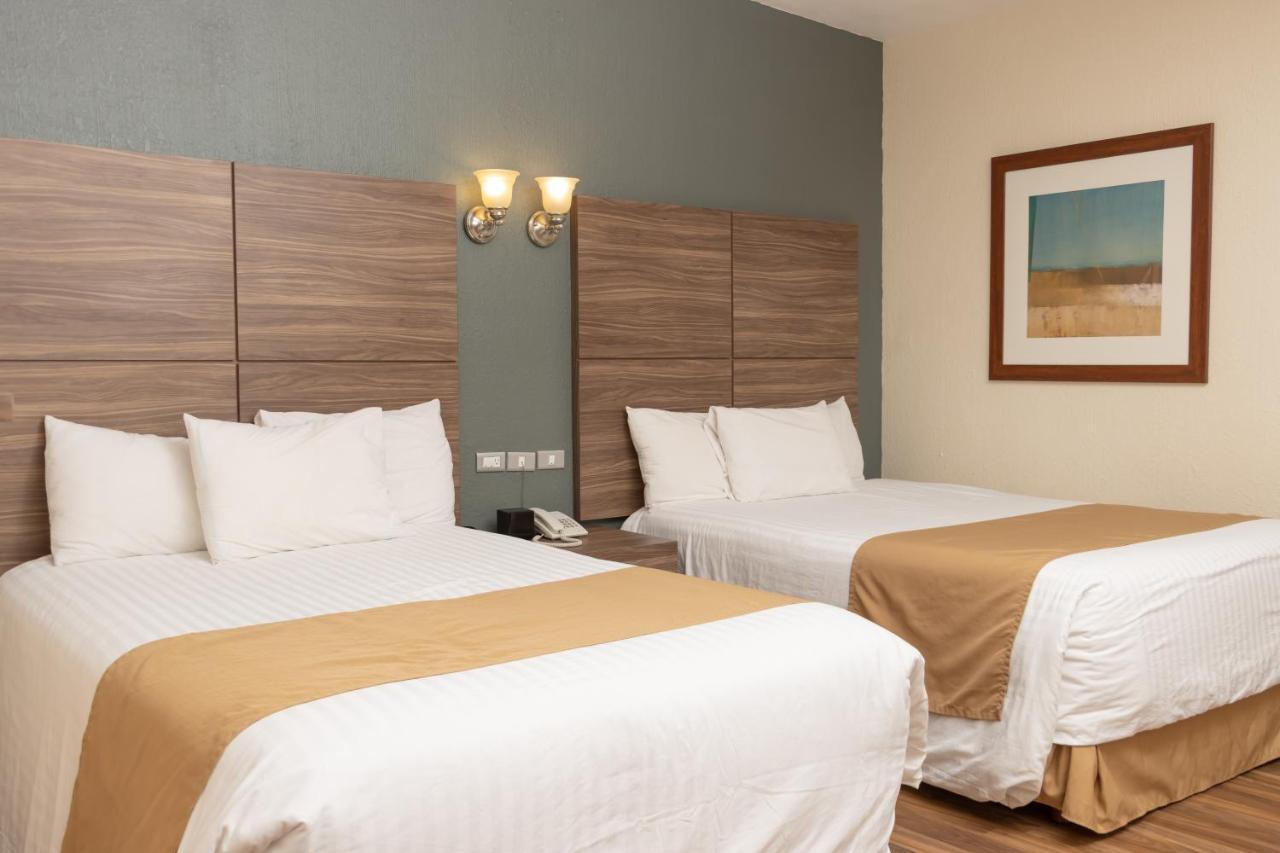 Best Western Cumbres Inn Cd. Cuauhtemoc Bagian luar foto