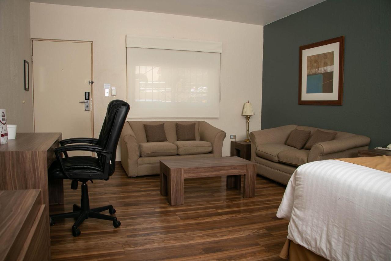 Best Western Cumbres Inn Cd. Cuauhtemoc Bagian luar foto