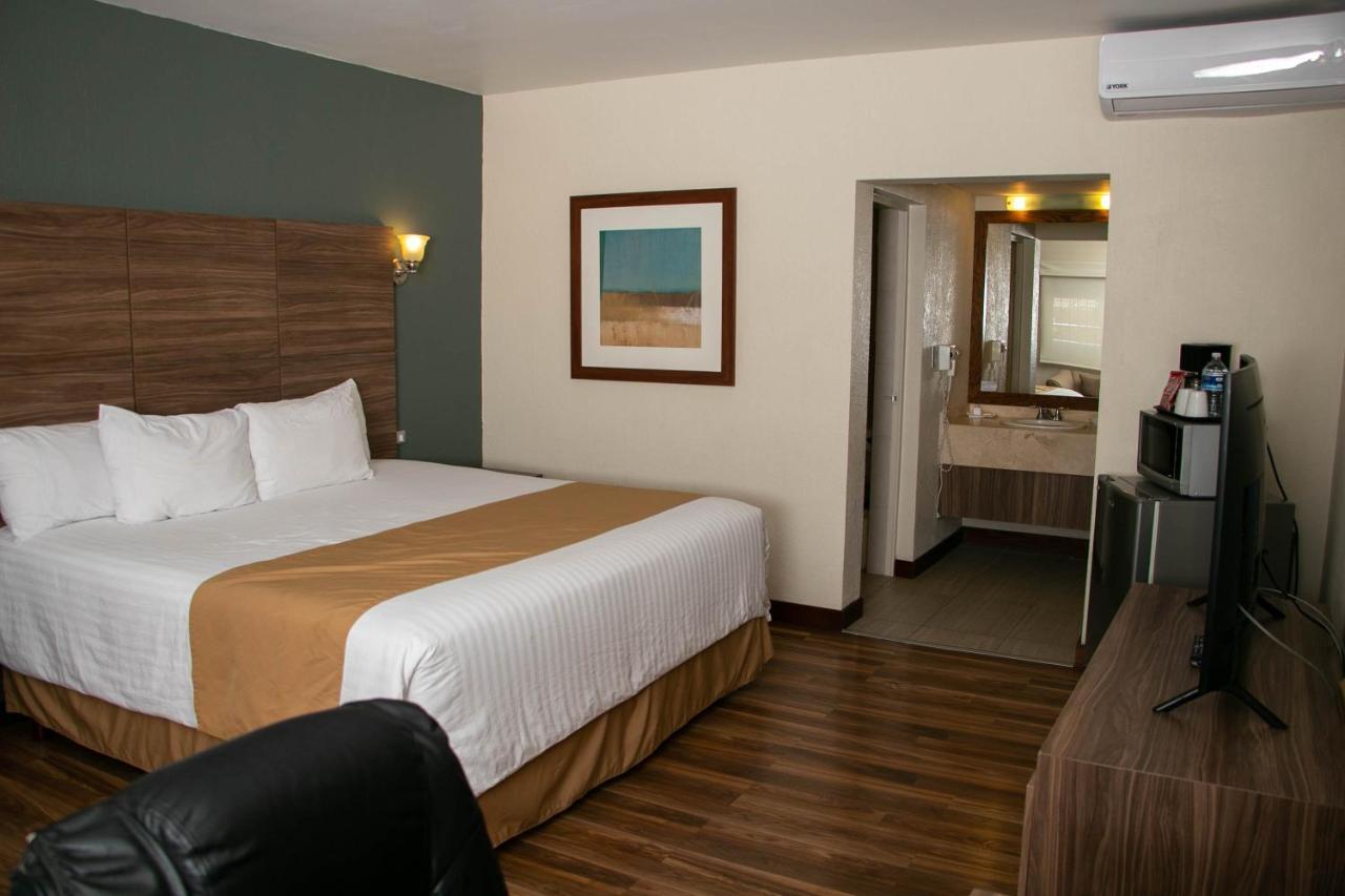 Best Western Cumbres Inn Cd. Cuauhtemoc Bagian luar foto