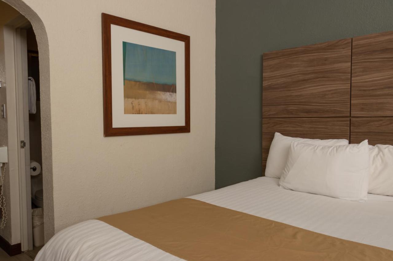 Best Western Cumbres Inn Cd. Cuauhtemoc Bagian luar foto