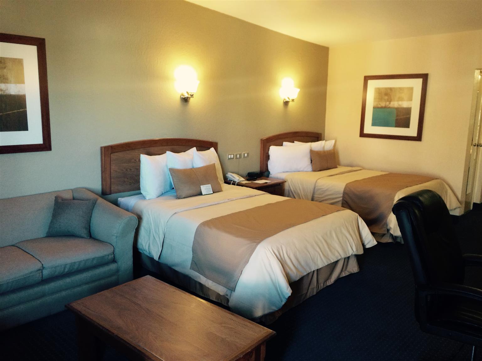 Best Western Cumbres Inn Cd. Cuauhtemoc Bagian luar foto
