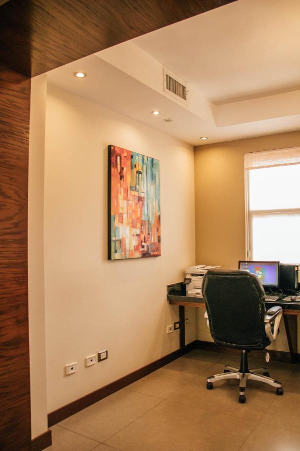 Best Western Cumbres Inn Cd. Cuauhtemoc Bagian luar foto