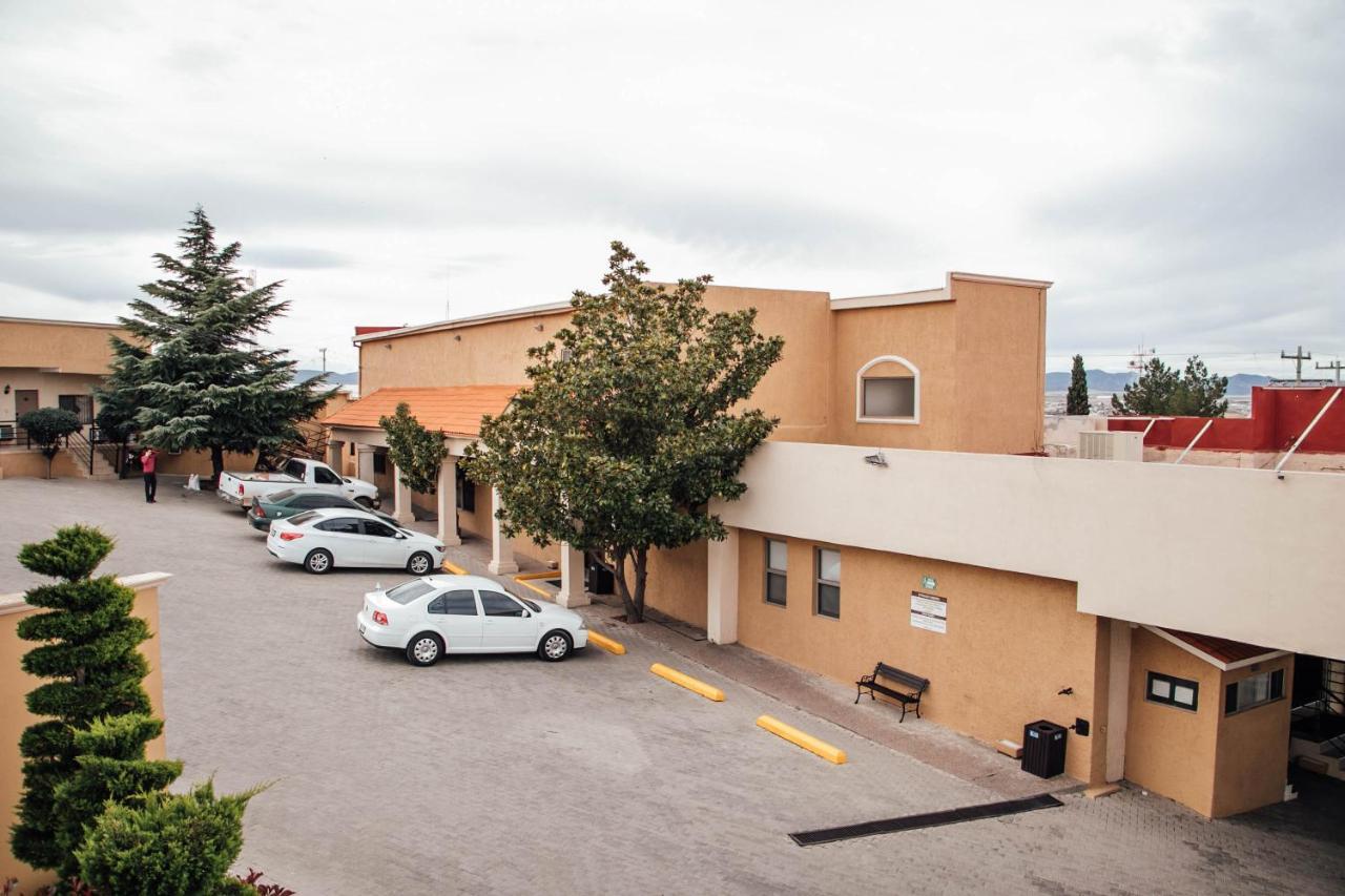 Best Western Cumbres Inn Cd. Cuauhtemoc Bagian luar foto